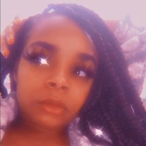 Meet your Posher, Crystal